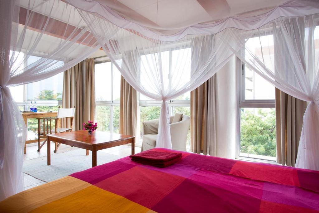 Q-Bar & Guesthouse Dar es Salaam Ruang foto